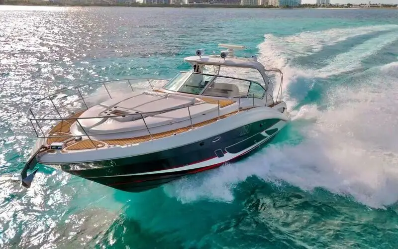 Yate Atenea SeaRay