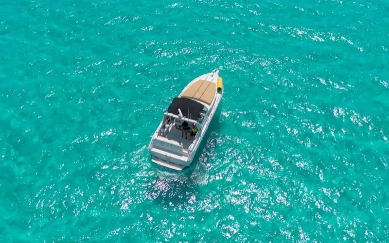Yacht Chaser SeaRay