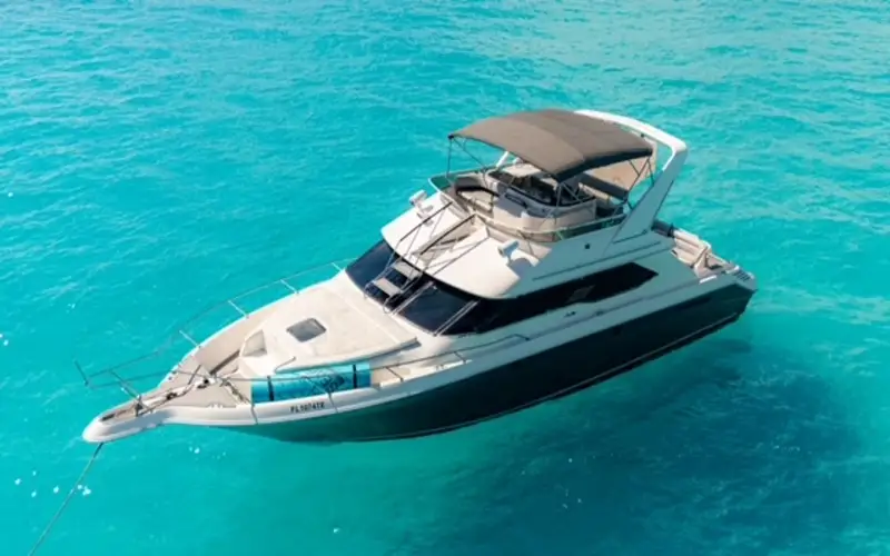 Yate Necesity I FlyBridge